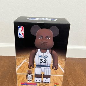 Medicom BE@RBRICK Shaquille O'Neal Orlando Magic 100% & 400% Bearbrick Shaq
